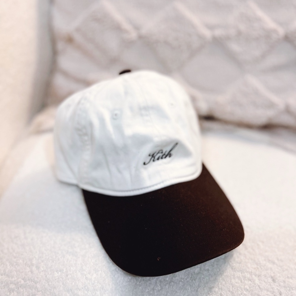 Kith White and chocolate brown Hat